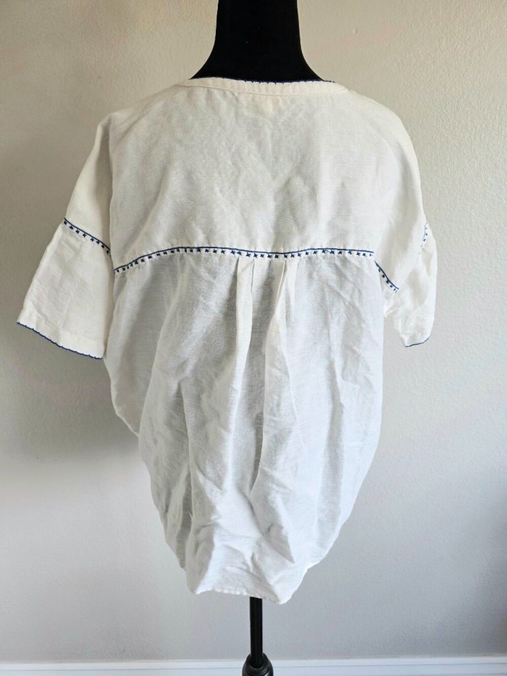 Anthropologie Intropia Embroidered Cross Stitch Fruit Top Linen Blend Boxy Sz S - Picture 4 of 8